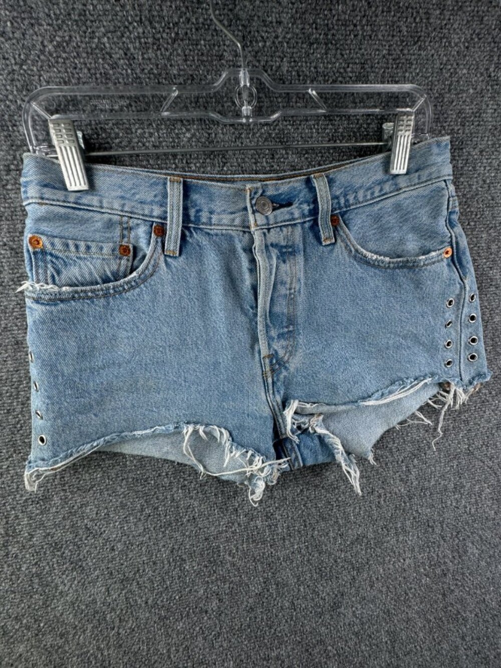 Levi's 501 Original Fit Women Size 27 Frayed Jean Denim Shorts Light Wash Blue